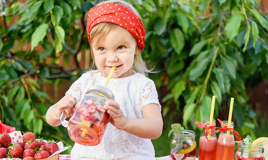 Mocktails για παιδιά: Συνταγές για καλοκαιρινά παιδικά κοκτέιλ χωρίς αλκοόλ