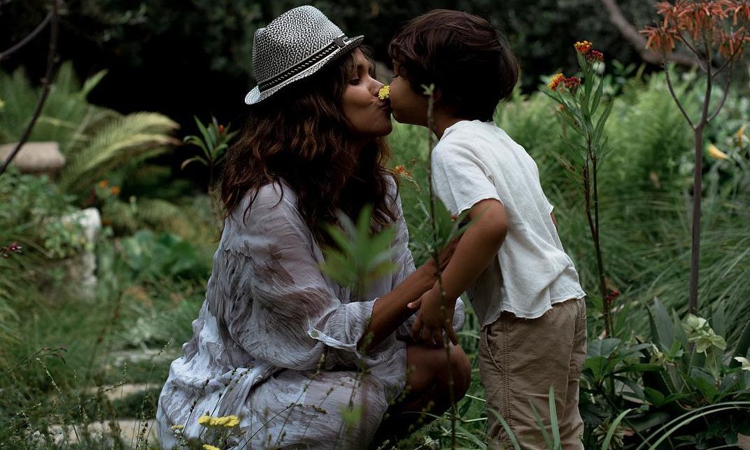 Halle Berry: Για αυτό το λόγο έδειξε το πρόσωπο του γιου της στο Instagram