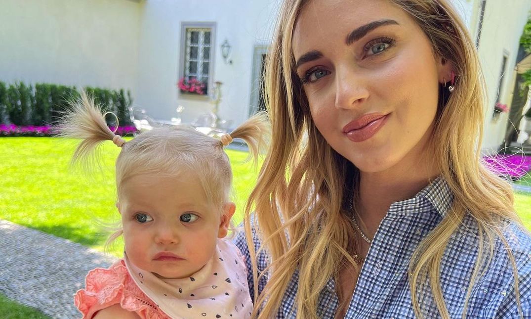 Chiara Ferragni: Η κόρη της μέρα με τη μέρα τρελαίνει το Instagram (pics&vid)