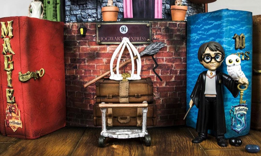 Έχουμε δει πολλές τούρτες Harry Potter όμως αυτή μας έκανε να γουρλώσουμε τα μάτια μας (pics&vid)