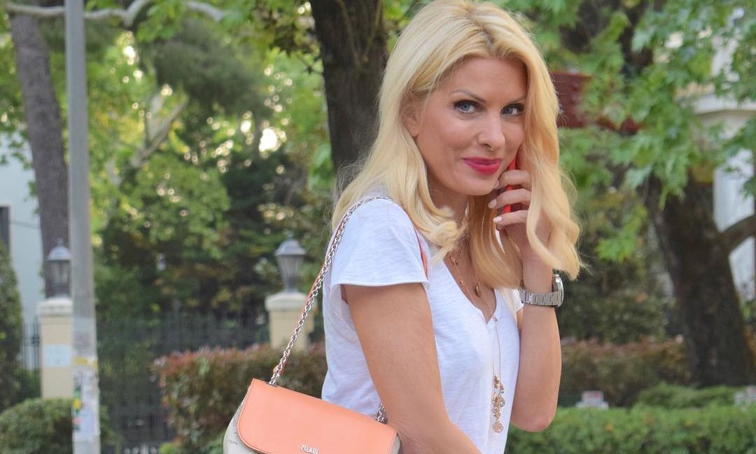 Ελένη Μενεγάκη: 4 φορές που τα παιδιά της την ενόχλησαν κατά τη διάρκεια της εκπομπής (vid+pics)