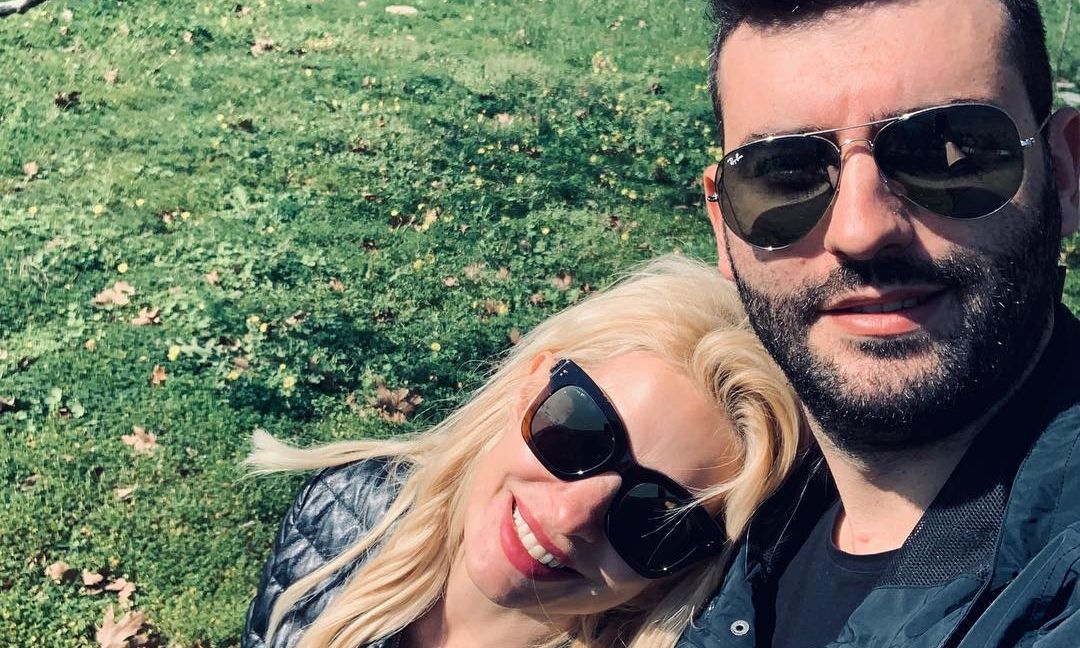Θοδωρής Μισόκαλος: Η έκπληξη για τα γενέθλιά του και η τρυφερή σχέση με την αδελφή του Ελένη (pics)