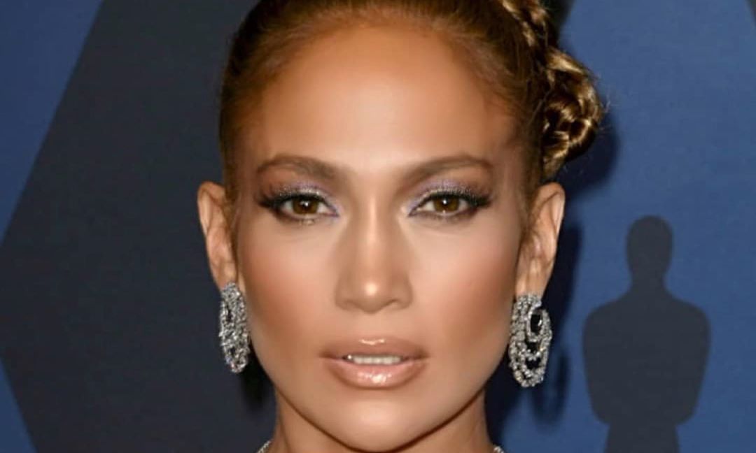 Jennifer Lopez: Η φώτο με τα παιδιά της στο κρεβάτι που συγκέντρωσε πάνω από 1,5 εκατ. likes (pics)