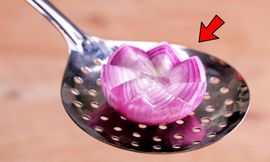 Αυτά τα tips θα κάνουν τη ζωή σας πιο εύκολη στην κουζίνα (vid)