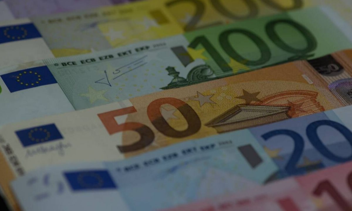 Αναστολή σύμβασης: Πότε θα καταβληθούν τα επιδόματα Δεκεμβρίου
