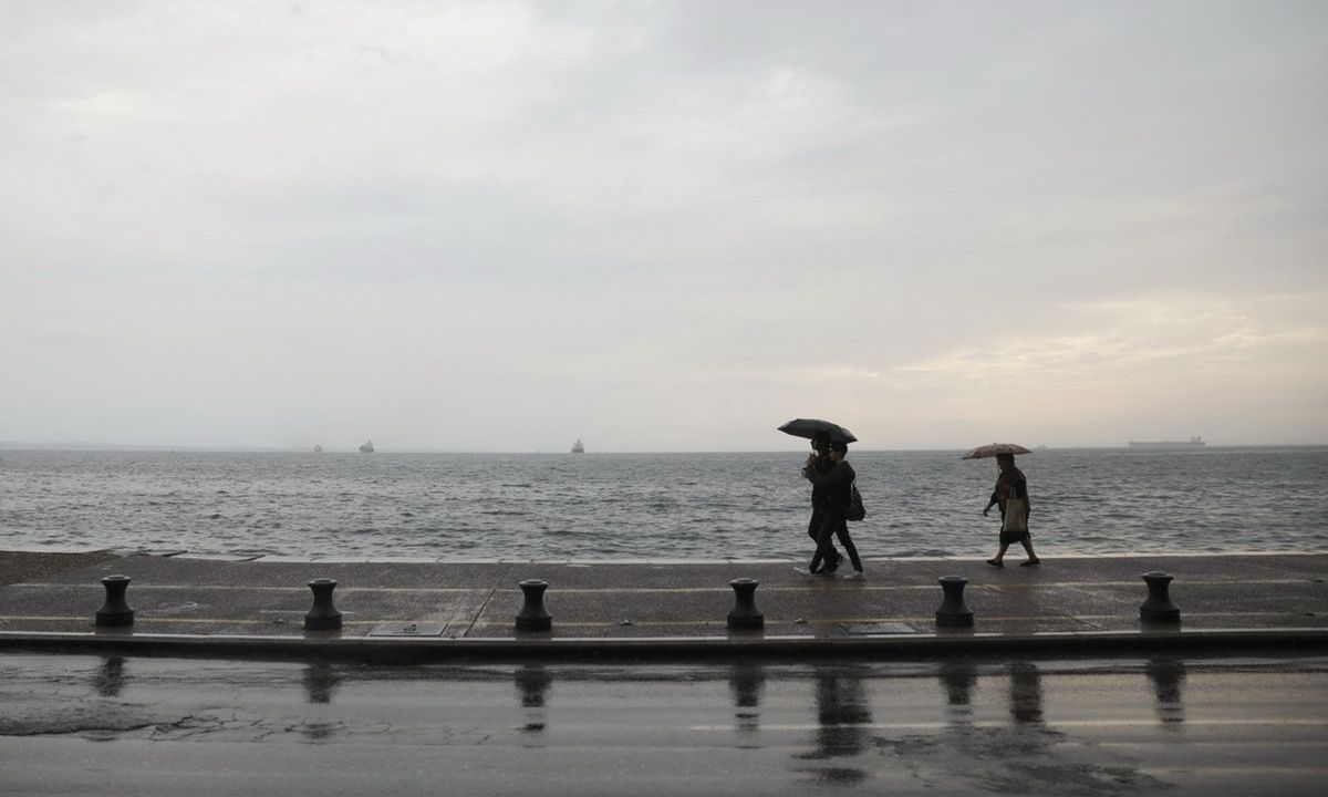 Καιρός σήμερα: Με βροχές και καταιγίδες η Πέμπτη - Πότε θα υποχωρήσουν τα φαινόμενα