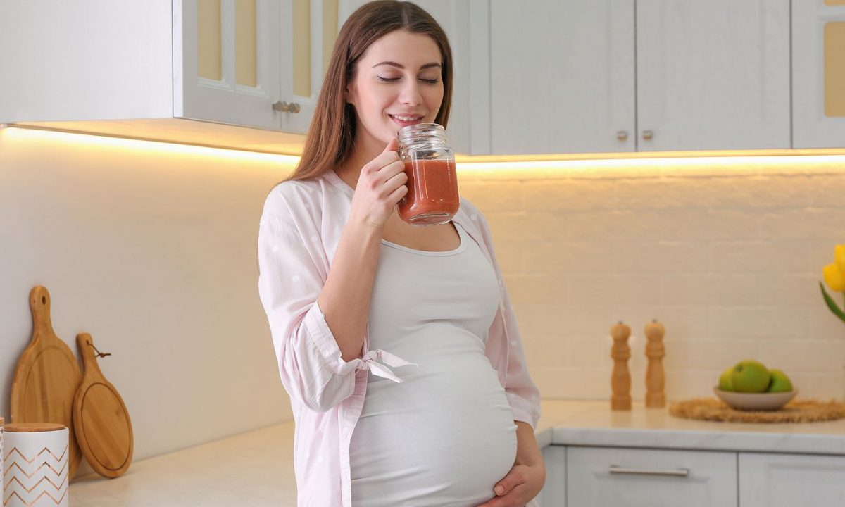Εγκυμοσύνη: Τρία smoothies με φρούτα εποχής ιδανικά για το πρωινό σας