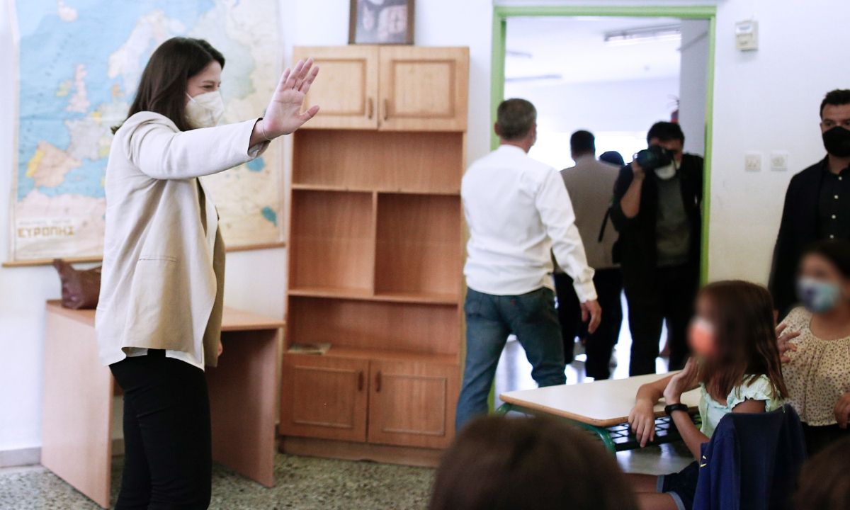 Κεραμέως: Δεν προβλέπεται κλείσιμο σχολείων, μόνο κλείσιμο τμημάτων