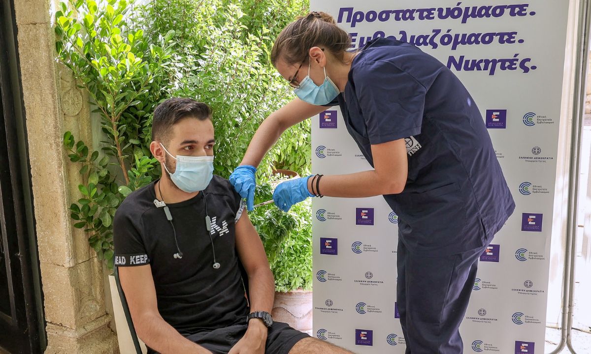 Κορονοϊός: Mε πόσα αντισώματα είμαστε ασφαλείς;