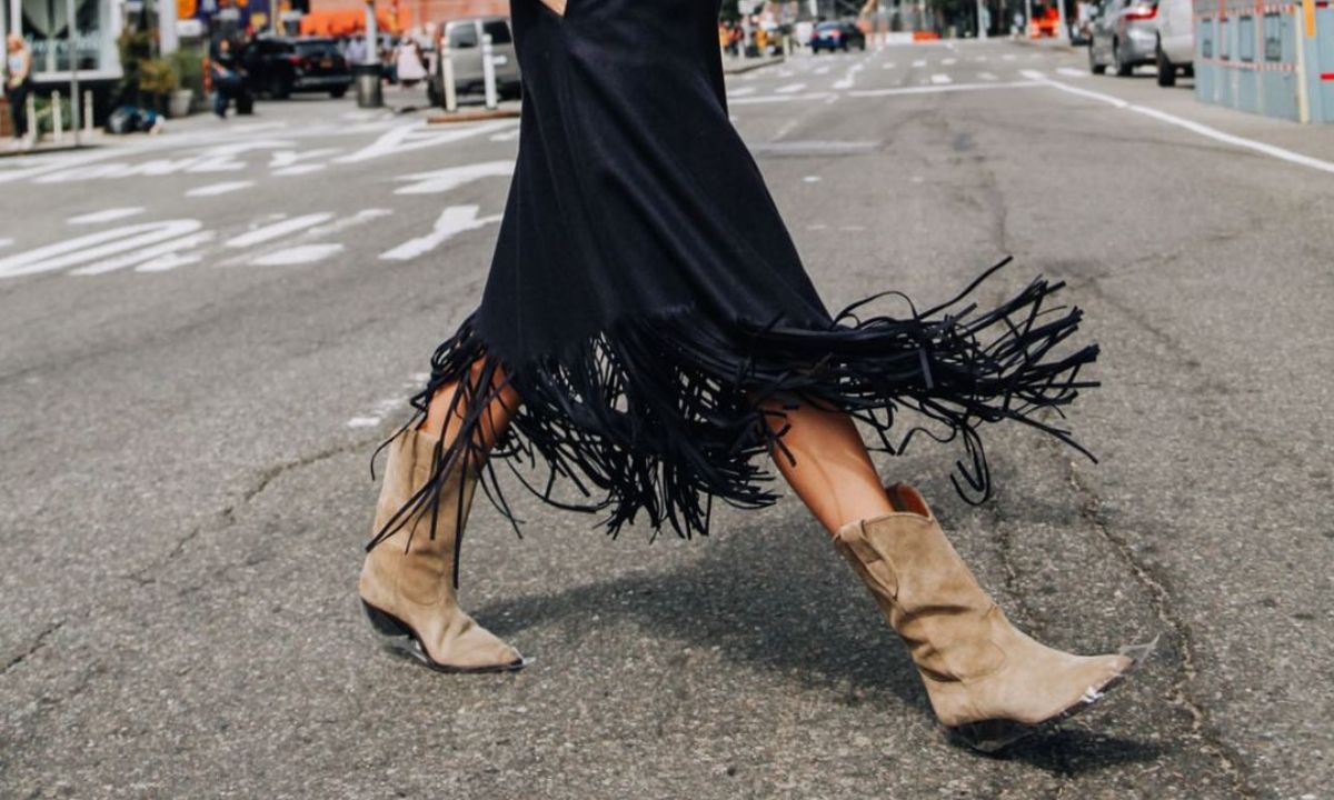 Τα cowboy boots είναι η πιο hot τάση φέτος! Πώς θα τα φορέσεις