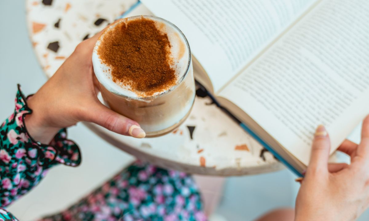 Τι είναι ο sparkling coffee, ο viral καφές του TikTok