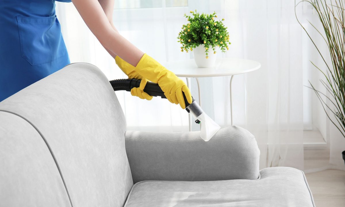 Tips για μαμάδες: Πώς να αφαιρέσετε τον λεκέ από νερό στα έπιπλα