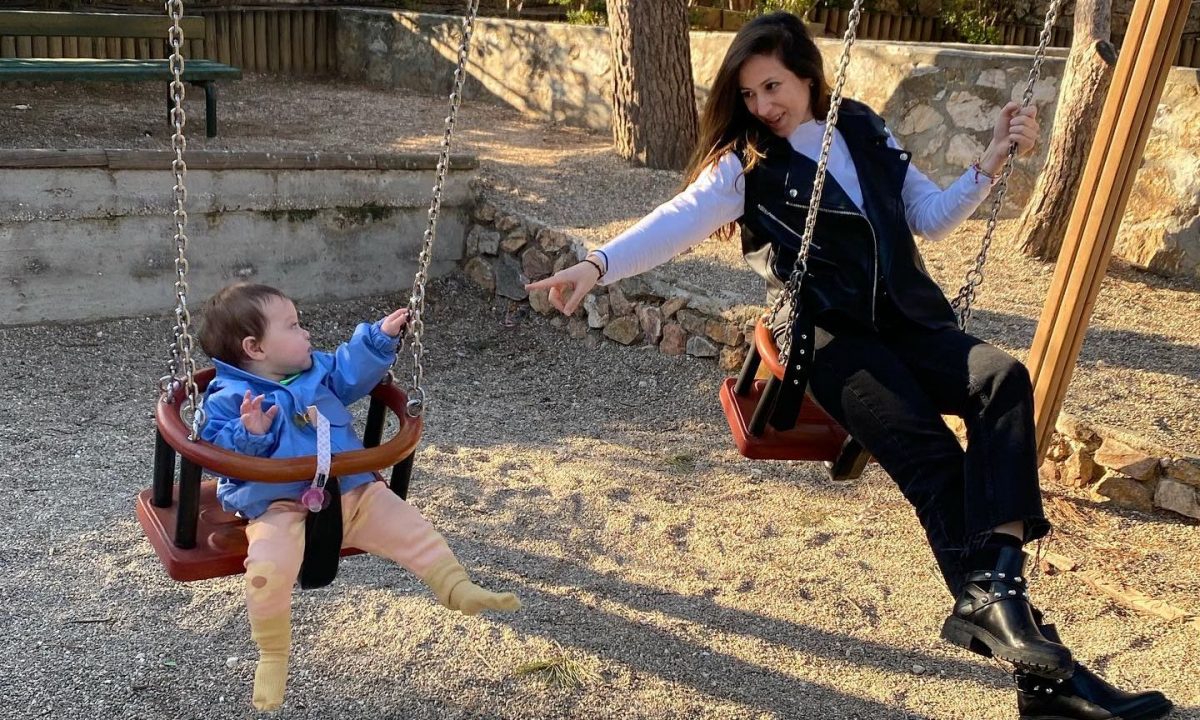 Η αδερφή του Σάκη Τανιμανίδη δημοσίευσε φώτο με μία από τις δίδυμες