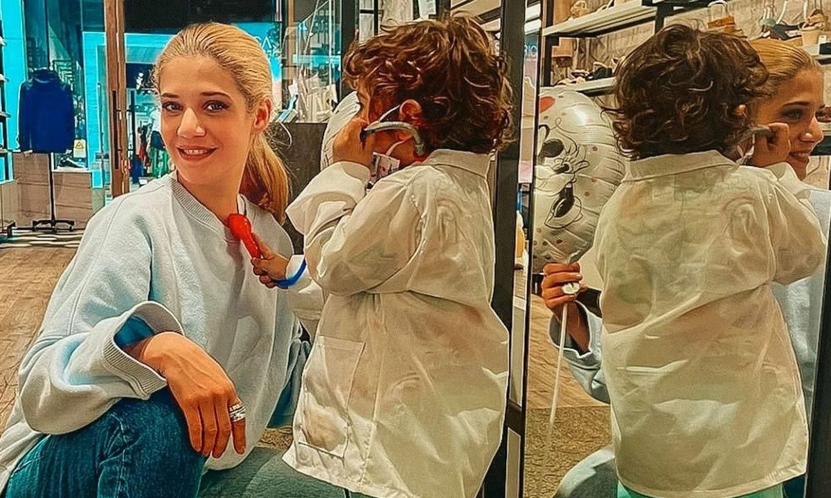 Τζένη Θεωνά: Ο γιος της μαζεύει στους αγρούς λουλούδια