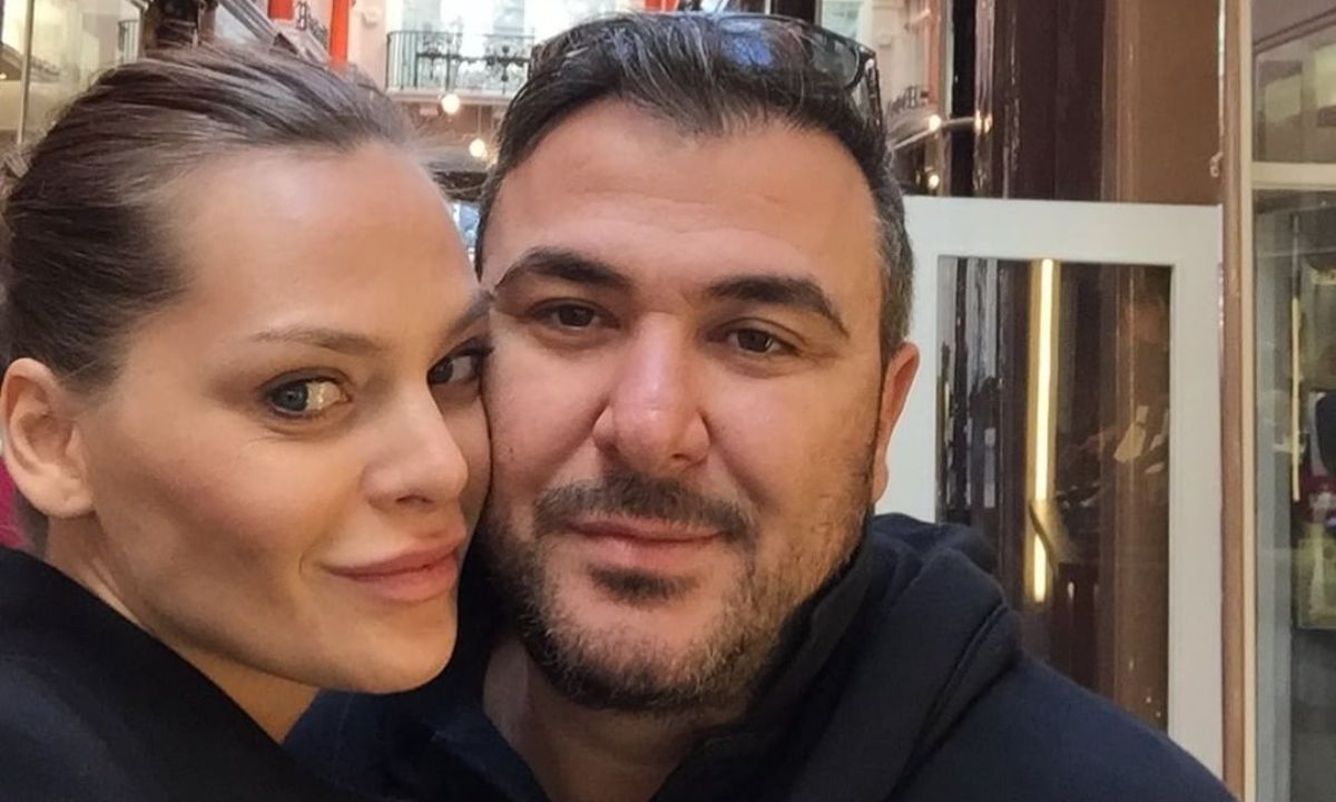 Ρέμος - Μπόσνιακ: Ταξίδι στις Κάννες με την κόρη τους - Η Ελένη έχει μεγαλώσει πολύ