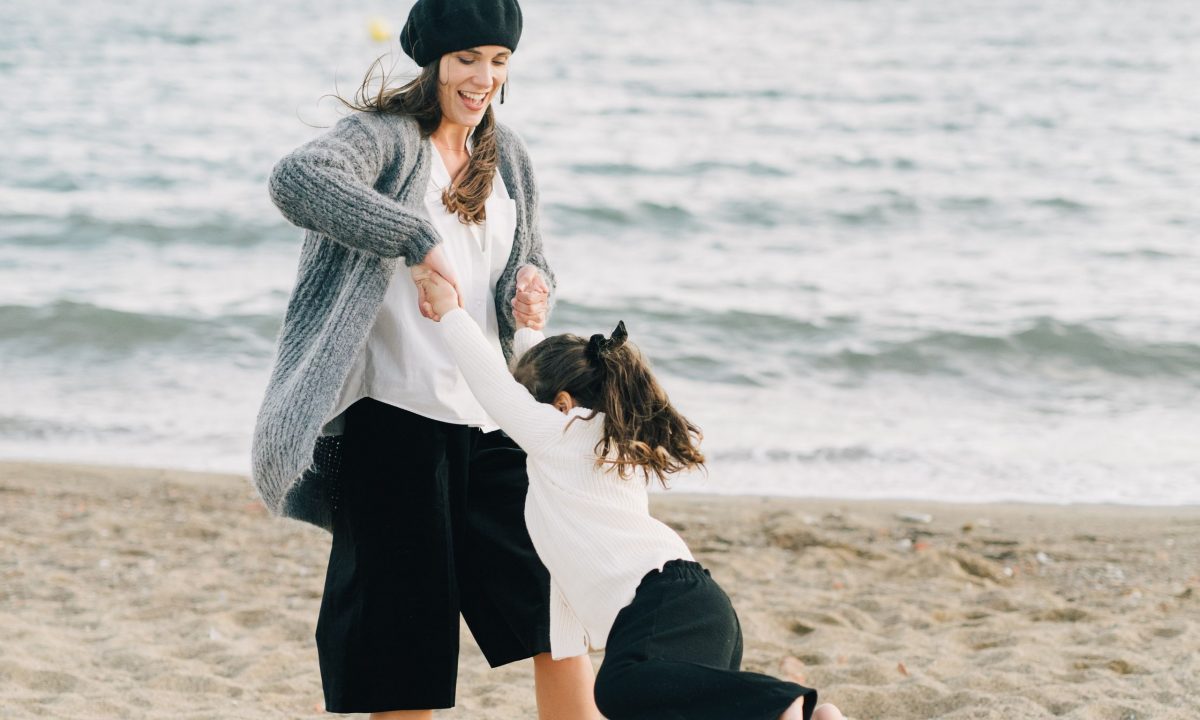 Love bombing: Πώς θα δείξετε στο παιδί σας την αγάπη σας μέσα από την απλότητα