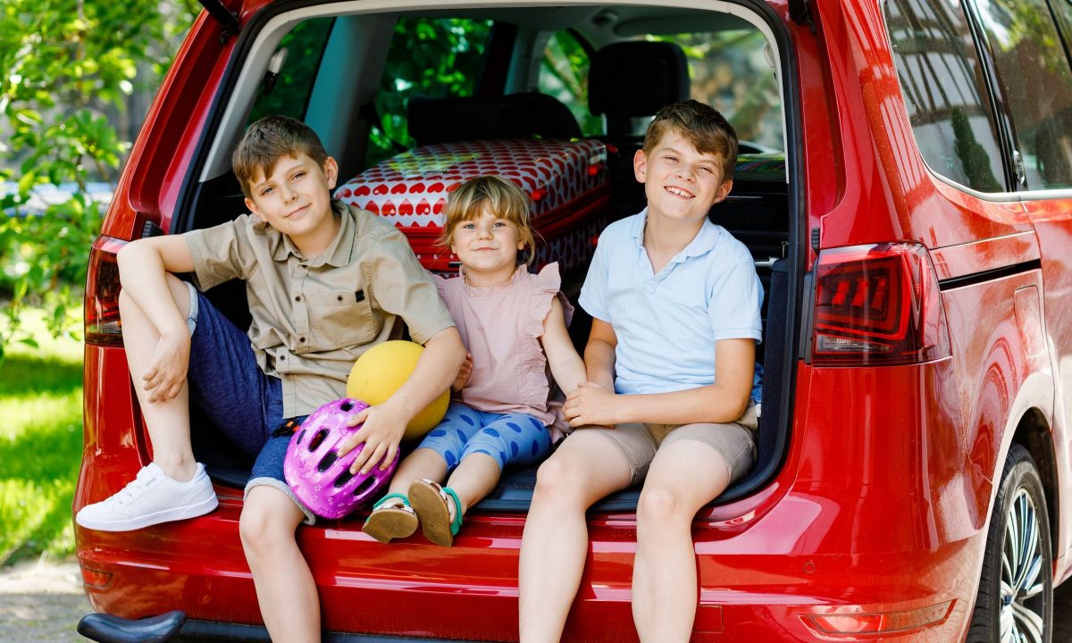 10 tips από την παιδίατρο για να κρατήσετε τα παιδιά ασφαλή αυτό το καλοκαίρι