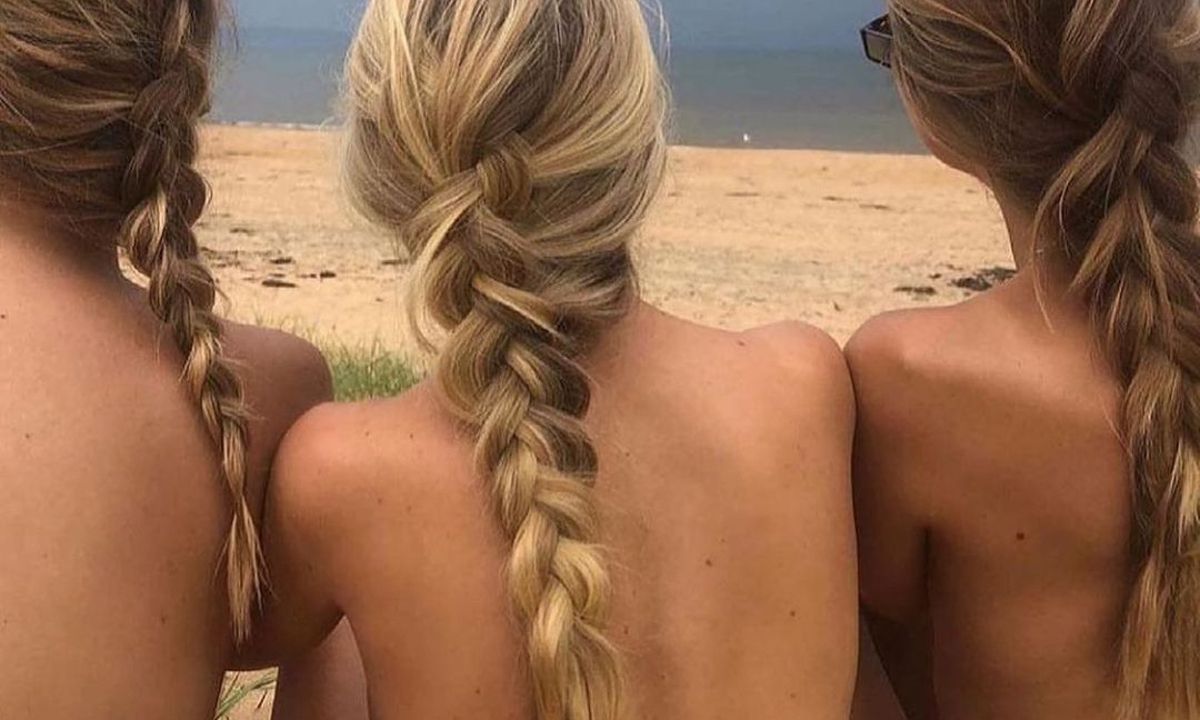 French braid: Πώς θα φτιάξεις την απόλυτη πλεξούδα του καλοκαιριού