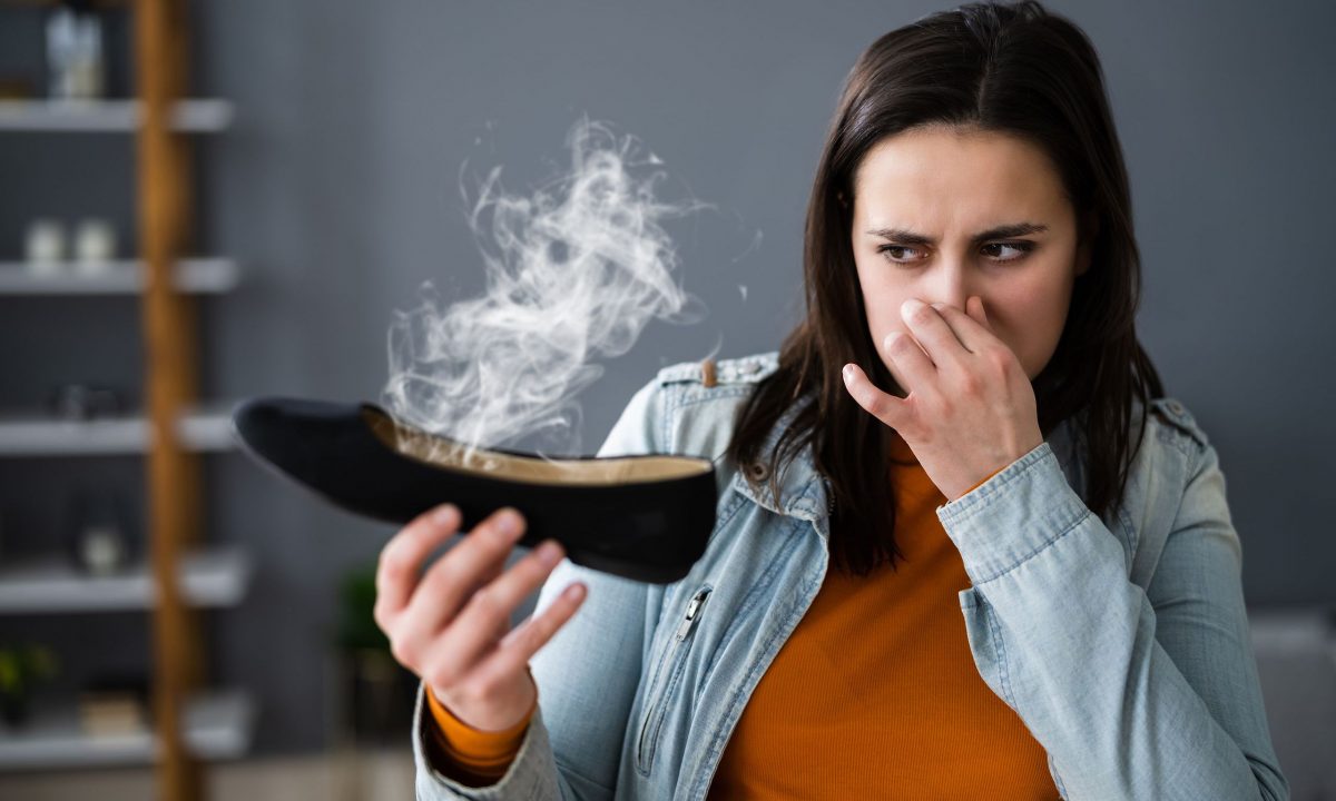 Tips για μαμάδες: Διώξε την άσχημη μυρωδιά από τα παπούτσια με μαγειρική σόδα