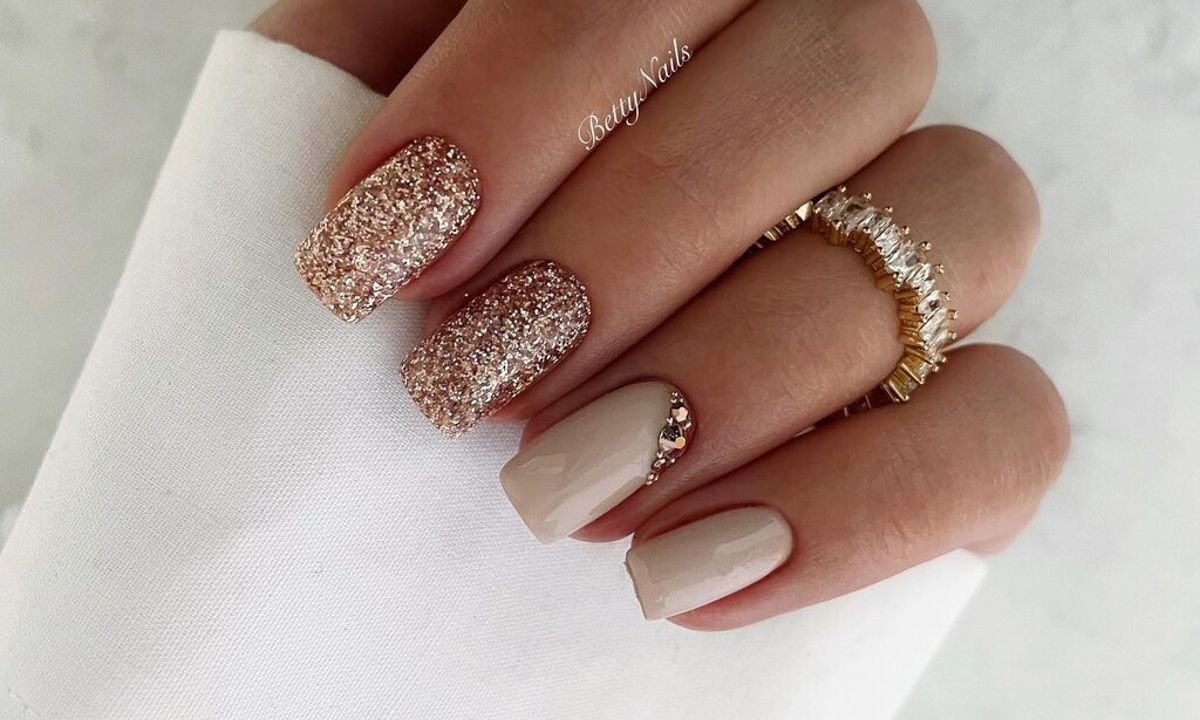 7 rose gold μανικιούρ για τα επίσημα events του Σεπτεμβρίου