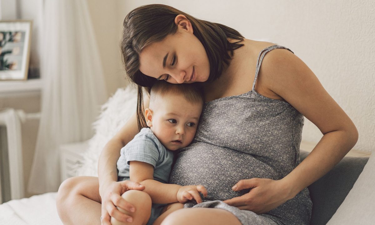 Πόσο καιρό μετά τον τοκετό μπορείτε να μείνετε έγκυος ξανά;