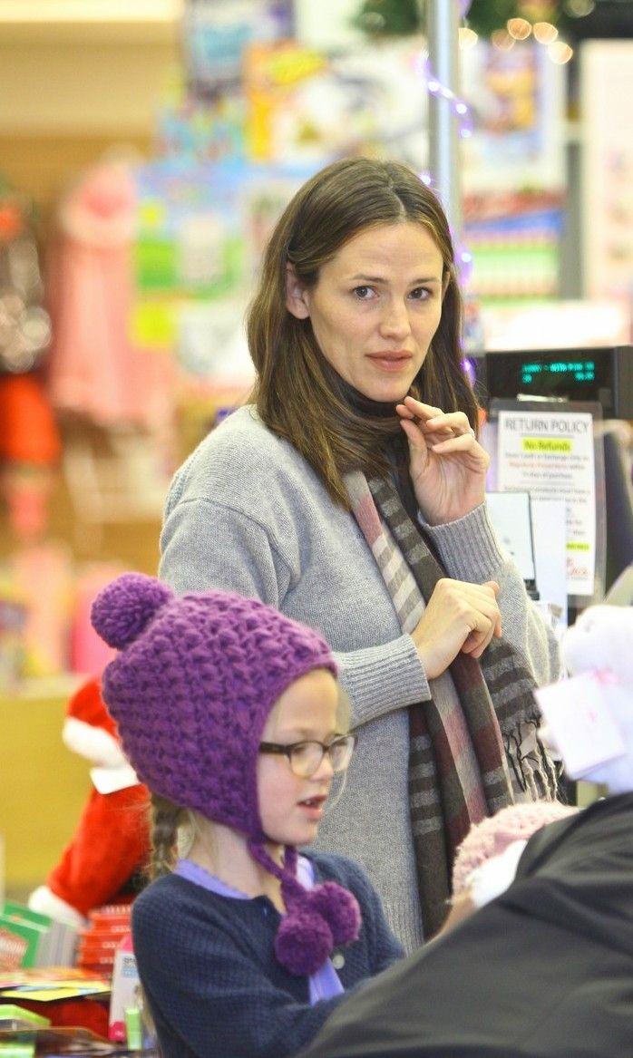 Jennifer Garner – Ben Affleck: Χριστουγεννιάτικα ψώνια με τις κόρες τους