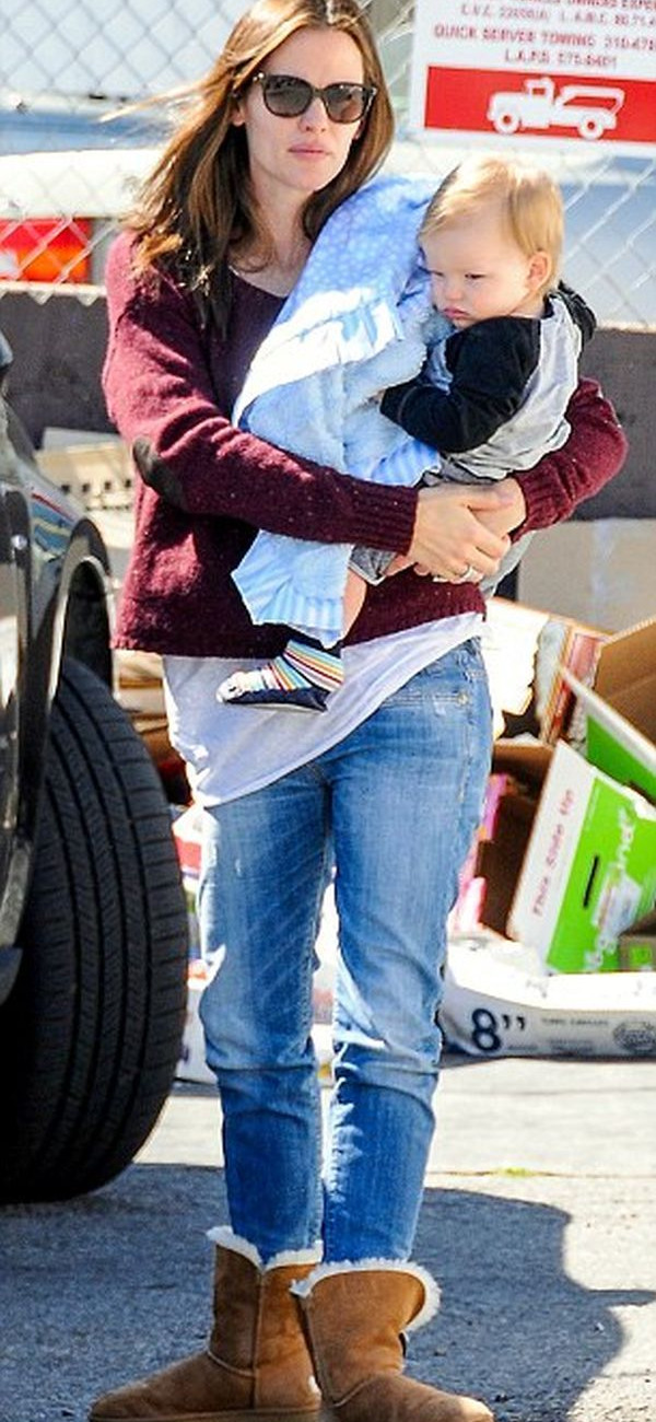 Jennifer Garner: Για ψώνια με τον γιο της!