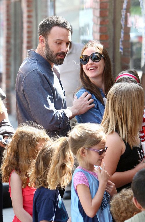 Ben Affleck-Jennifer Garner: Ένα ευτυχισμένο ζευγάρι και η υπέροχη οικογένειά του! (φωτό)