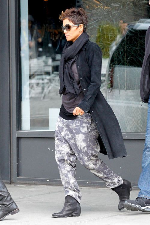 Οι πρώτες φωτογραφίες της Halle Berry μετά την ανακοίνωση της εγκυμοσύνης της!
