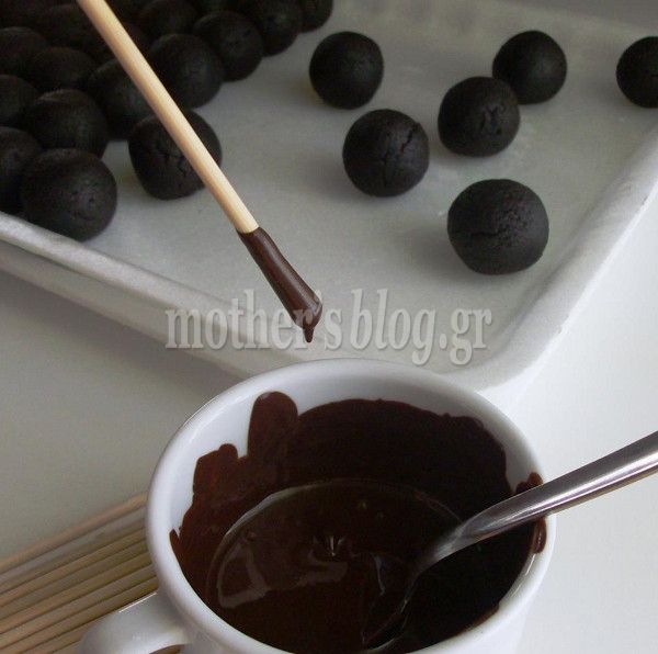 Απίθανα cake pops φτιαγμένα από τα χεράκια σας!