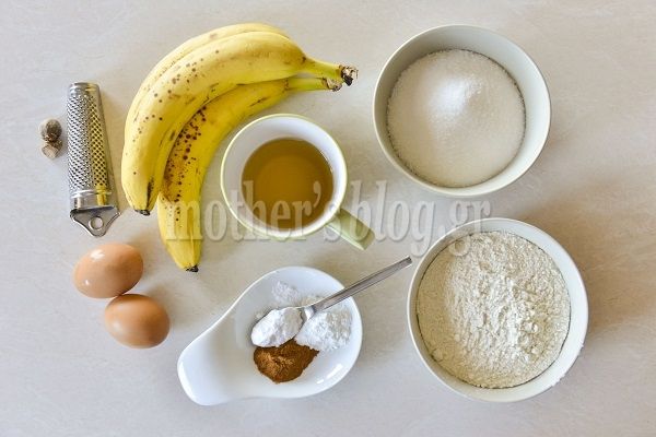 Τέτοια νοστιμιά δεν υπάρχει! Πανεύκολο κέικ μπανάνας με γλάσο σοκολάτας από τον Γιώργο Γεράρδο