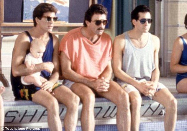 «Τρεις άνδρες και ένα μωρό»: Το μωρό της διάσημης ταινίας των 80ς, μεγάλωσε και έγινε...«διπλό»! (φωτογραφίες, βίντεο)
