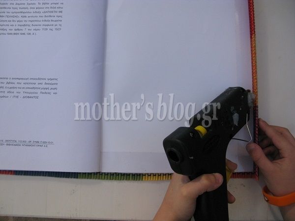 Φτιάξτε μόνες σας ντύματα για τα βιβλία των παιδιών σας από ξύλινα σουπλά