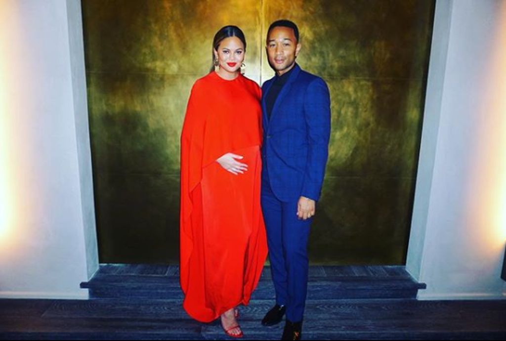 Chrissy Teigen: Αυτή είναι η παπαράτσι φωτογραφία που την έκανε έξω φρενών (pics)