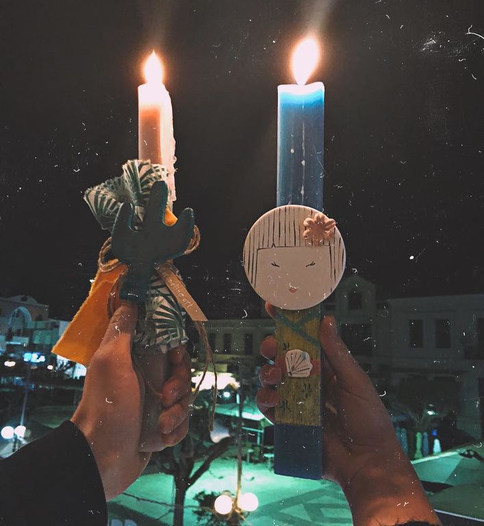 Οι λαμπάδες της Αθηνάς Οικονομάκου