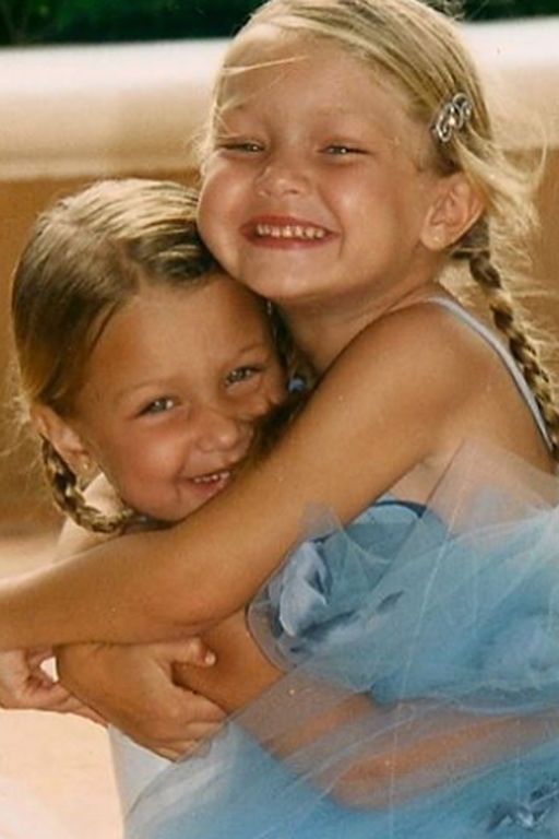 Bella & Gigi Hadid