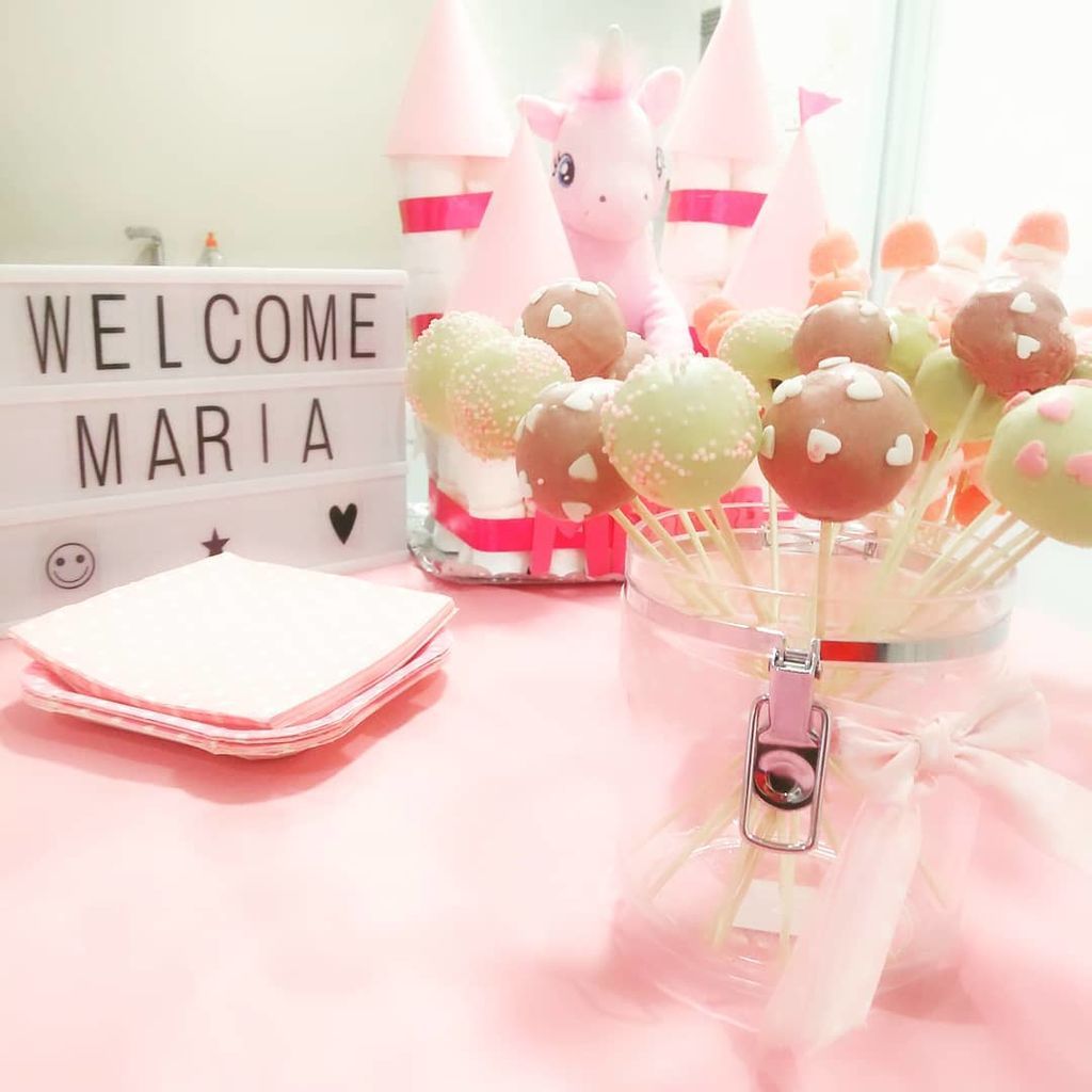 Baby shower: Ιδέες για να γιορτάσετε τον ερχομό της μικρής σας με φίλους (pics)