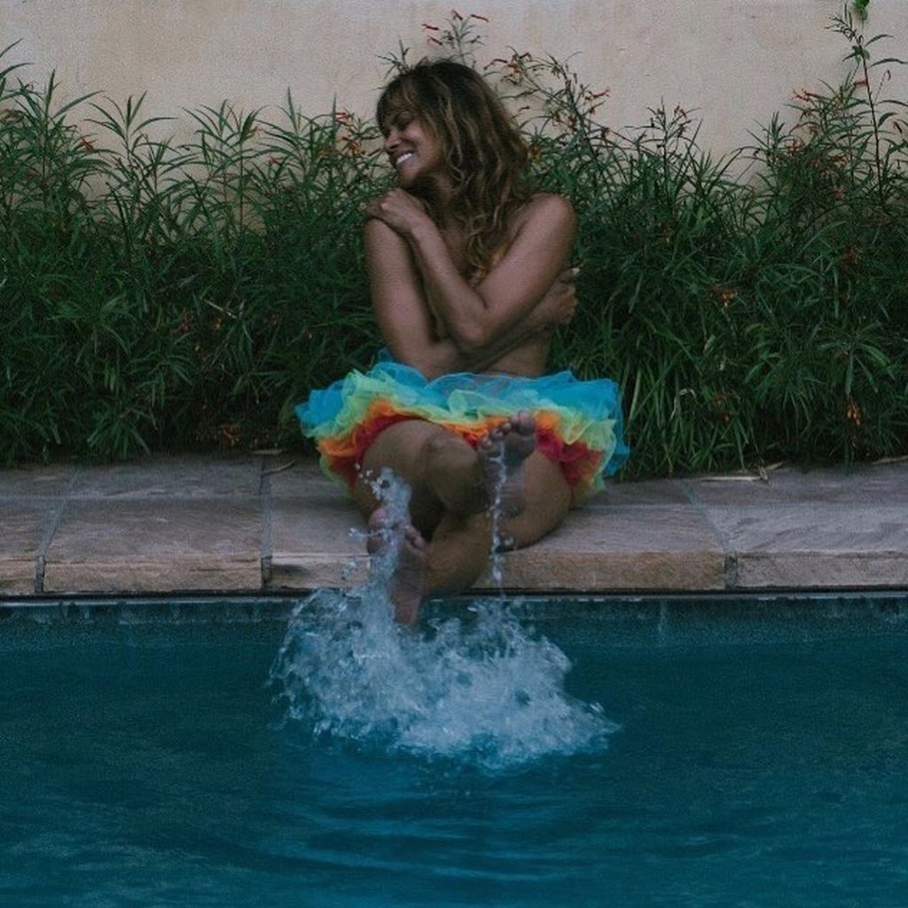 Halle Berry: Για αυτό το λόγο έδειξε το πρόσωπο του γιου της στο Instagram