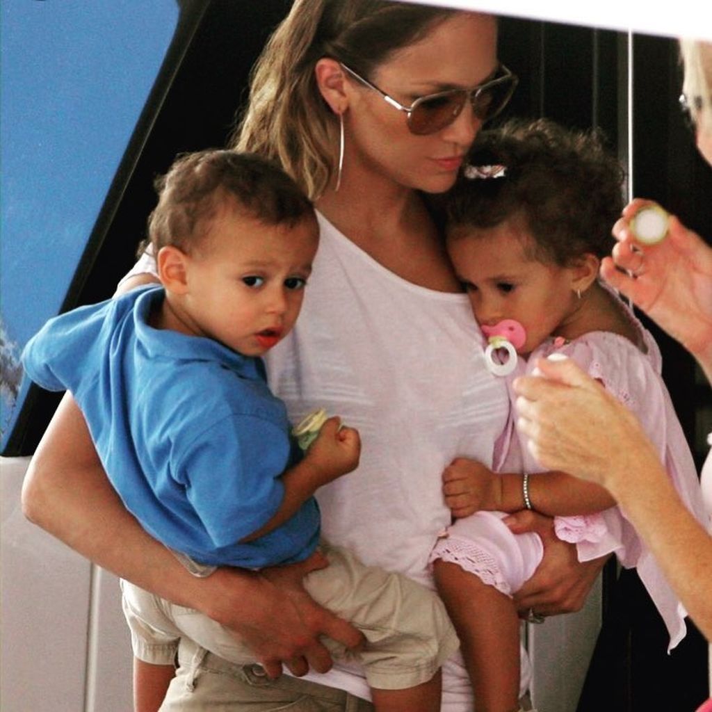 10 φωτογραφίες που αποδεικνύουν ότι η Jennifer Lopez είναι η πιο γλυκιά μανούλα (pics)