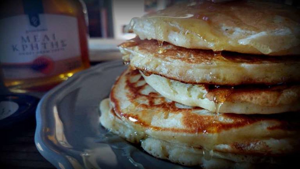 Pancakes μήλου: Ένα υπέροχο και λαχταριστό πρωινό για την πρώτη μέρα στο σχολείο