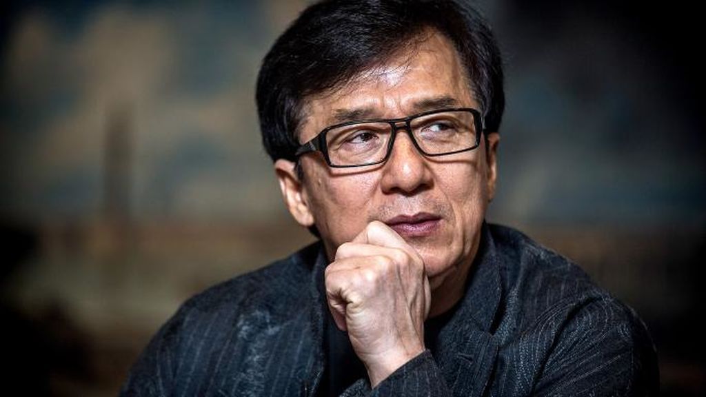 Jackie chan
Ο γιος του καταδικάστηκε σε 6 μήνες φυλακή για κατοχή μεγάλης ποσότητας μαριχουάνας