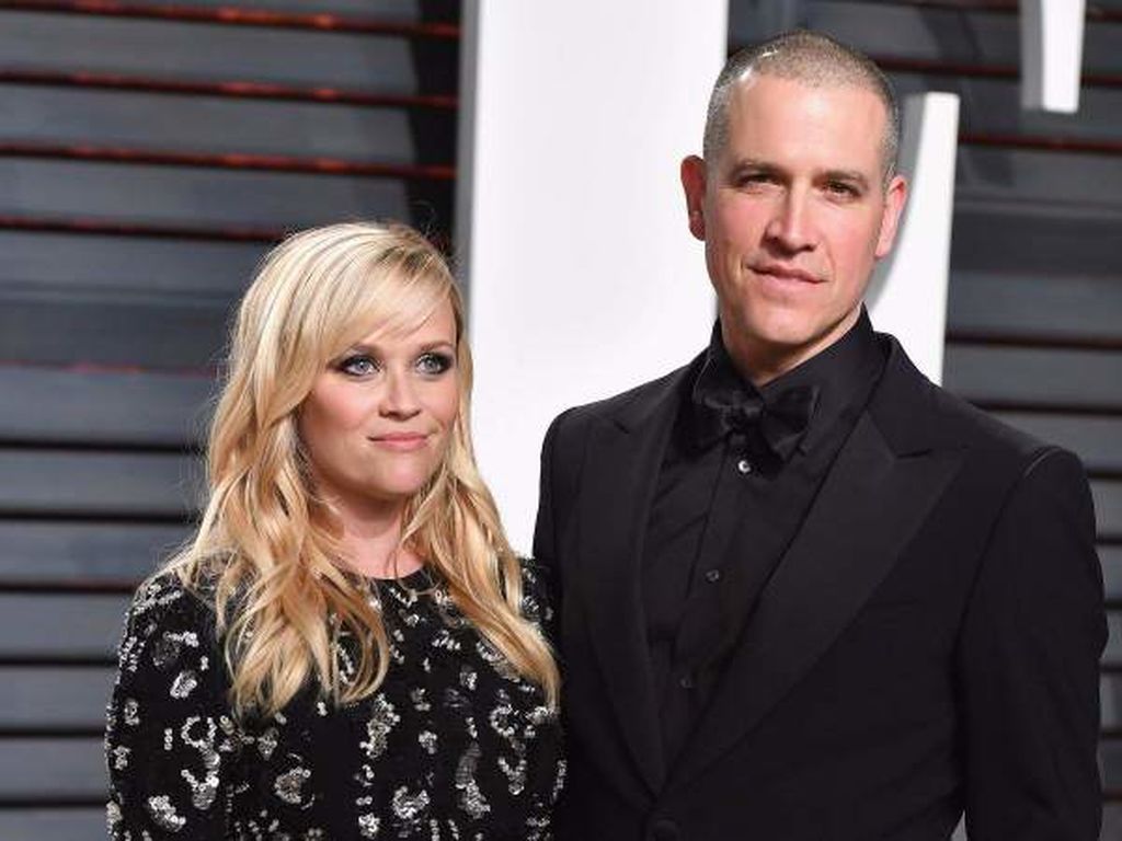 Η ηθοποιός Reese Witherspoon παντρεύτηκε τον Jim Toth
