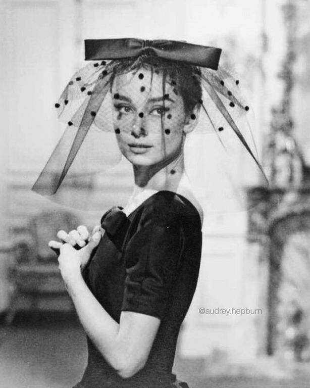 Κι όμως!Η παγκοσμίως φημισμένη Audrey Hepburn παρά το μόνιμο χαμόγελο της είχε αποβάλλει τρεις φορές