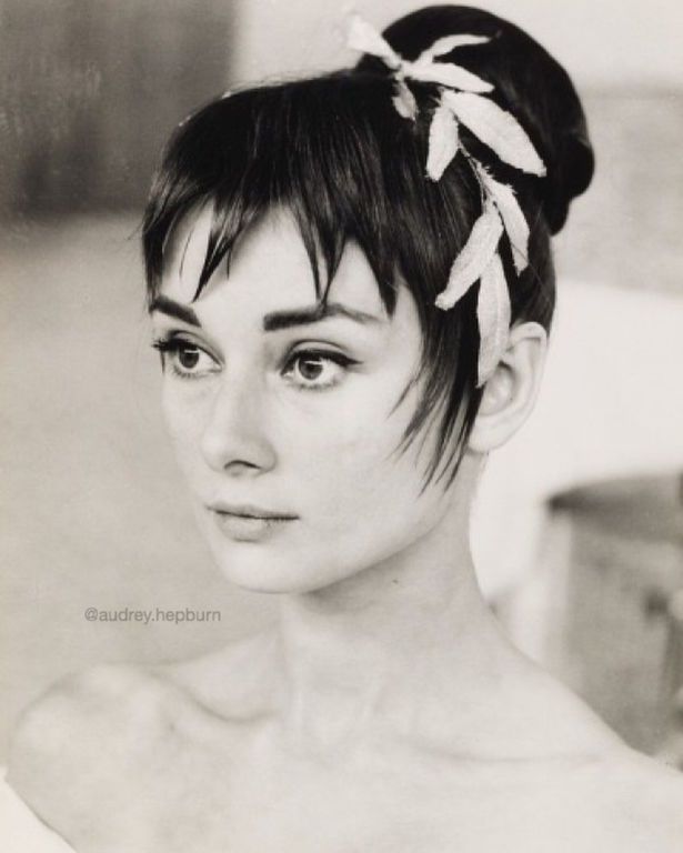 Κι όμως!Η παγκοσμίως φημισμένη Audrey Hepburn παρά το μόνιμο χαμόγελο της είχε αποβάλλει τρεις φορές