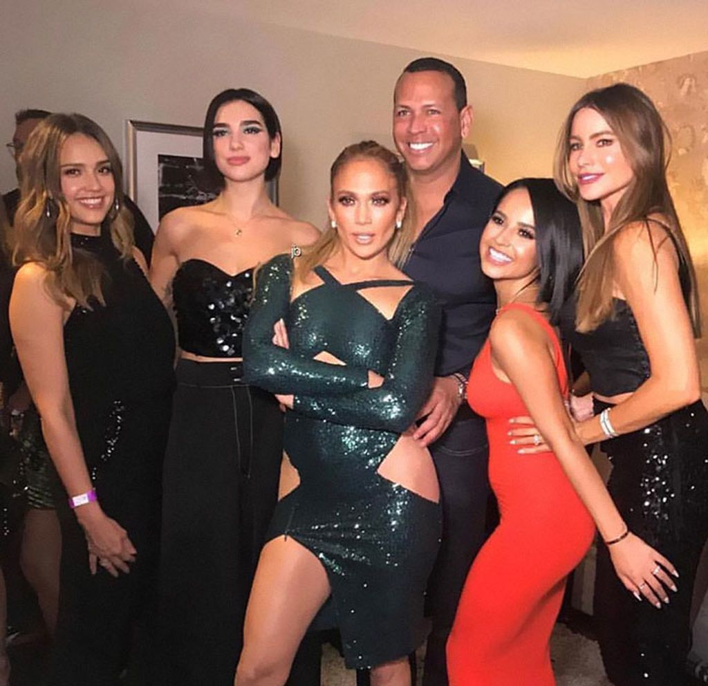 Jennifer Lopez: Δύσκολο να πιστέψεις ότι είναι 49 ετών βλέποντας αυτές τις φωτογραφίες της (pics)
