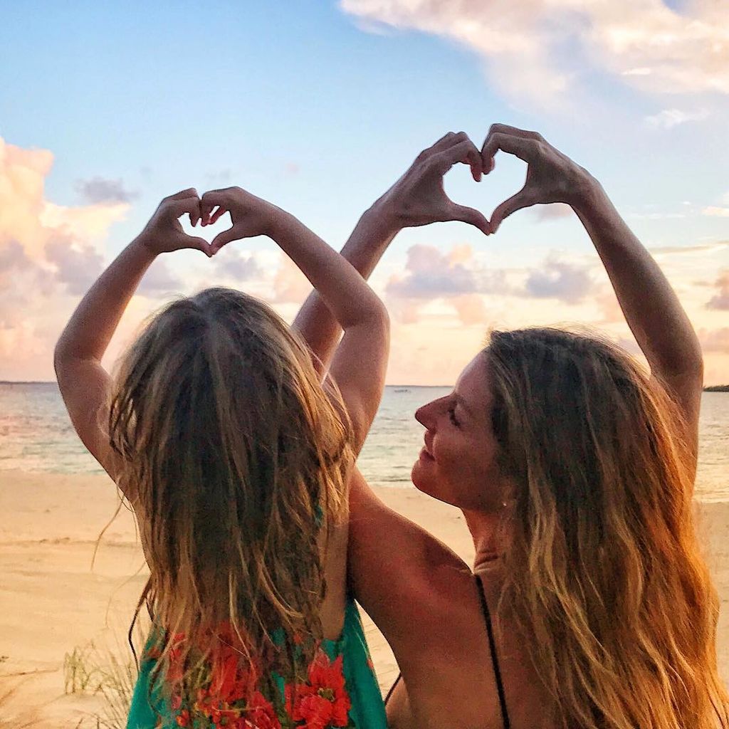 Gisele Bündchen: Χρησιμοποιούσε το μητρικό γάλα ως φάρμακο όταν τα παιδιά της ήταν μικρά