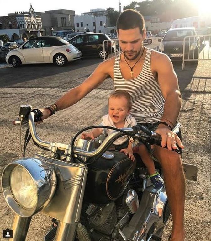 GNTM: Δείτε πώς περνά ο γιος της Μικαέλας Φωτιάδη όσο είναι στο ριάλιτι (pics & vid)