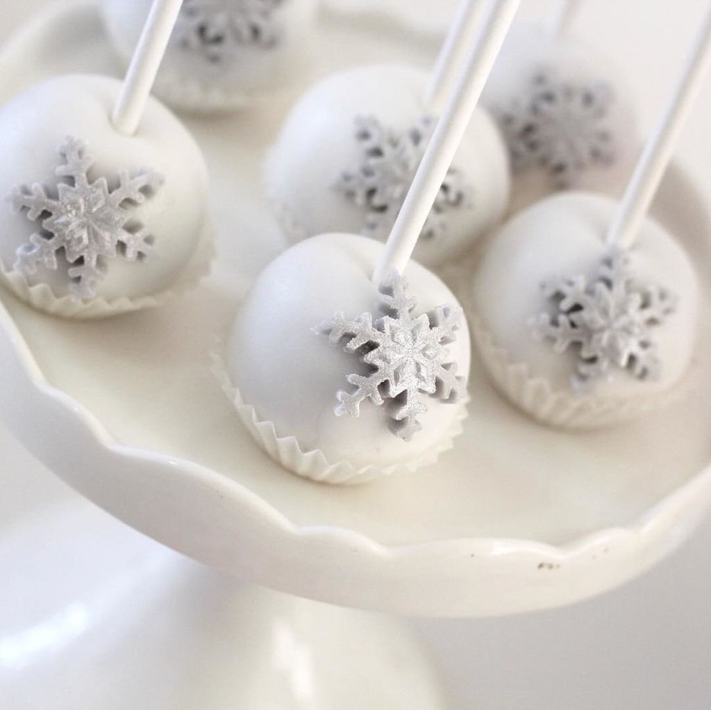 Η καλύτερη συνταγή για θεϊκά cake pops είναι αυτή (pics+vid)