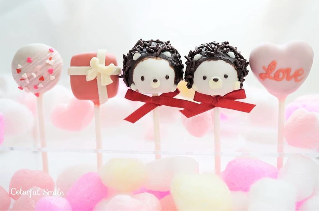 Η καλύτερη συνταγή για θεϊκά cake pops είναι αυτή (pics+vid)