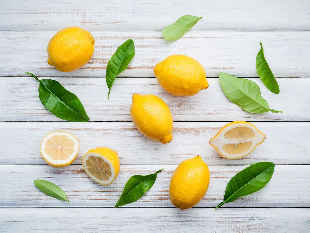 1 κ.τ.σ χυμό λεμονιού ή lime